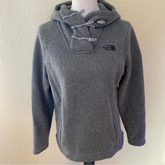 The North Face Crescent Toggle Hooded Technical Knit Pullover Sweater Gray: M - Picture 1 of 9